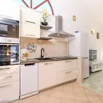 2 Bedroom Beautiful In * 말리로시니