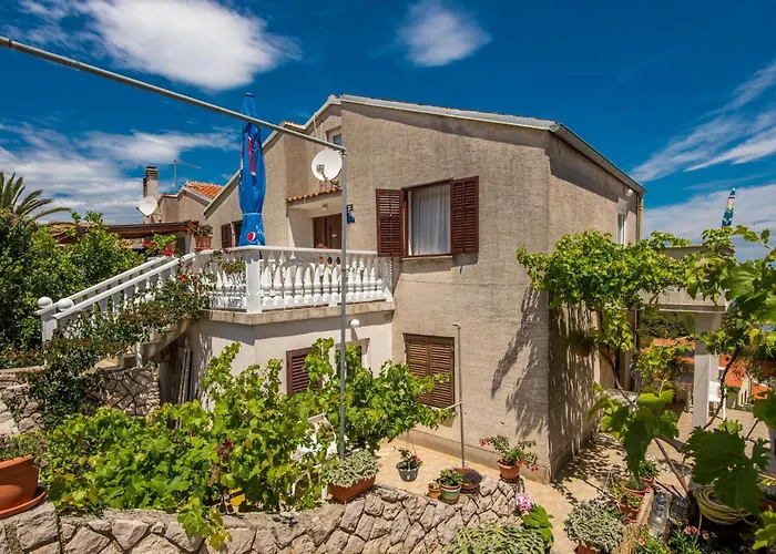 Apartment Beautiful In Mali Lošinj
