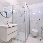 2 Bedroom Beautiful In شقة مالي لوشينغْ