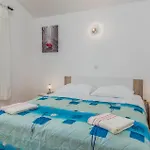 2 Bedroom Beautiful In شقة مالي لوشينغْ